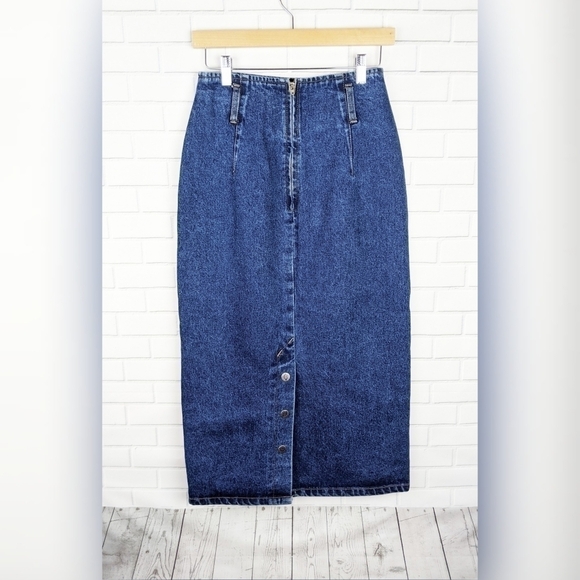 Squeeze Jeans Skirt Womens 9/10 Juniors Blue
Y2K midi Jean 90s mod school casual - Picture 2 of 6